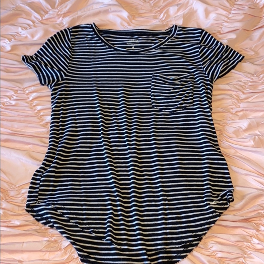 Stripped Hollister tee